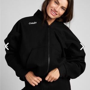 Comfrt Cloud Zip Hoodie in Midnight Black